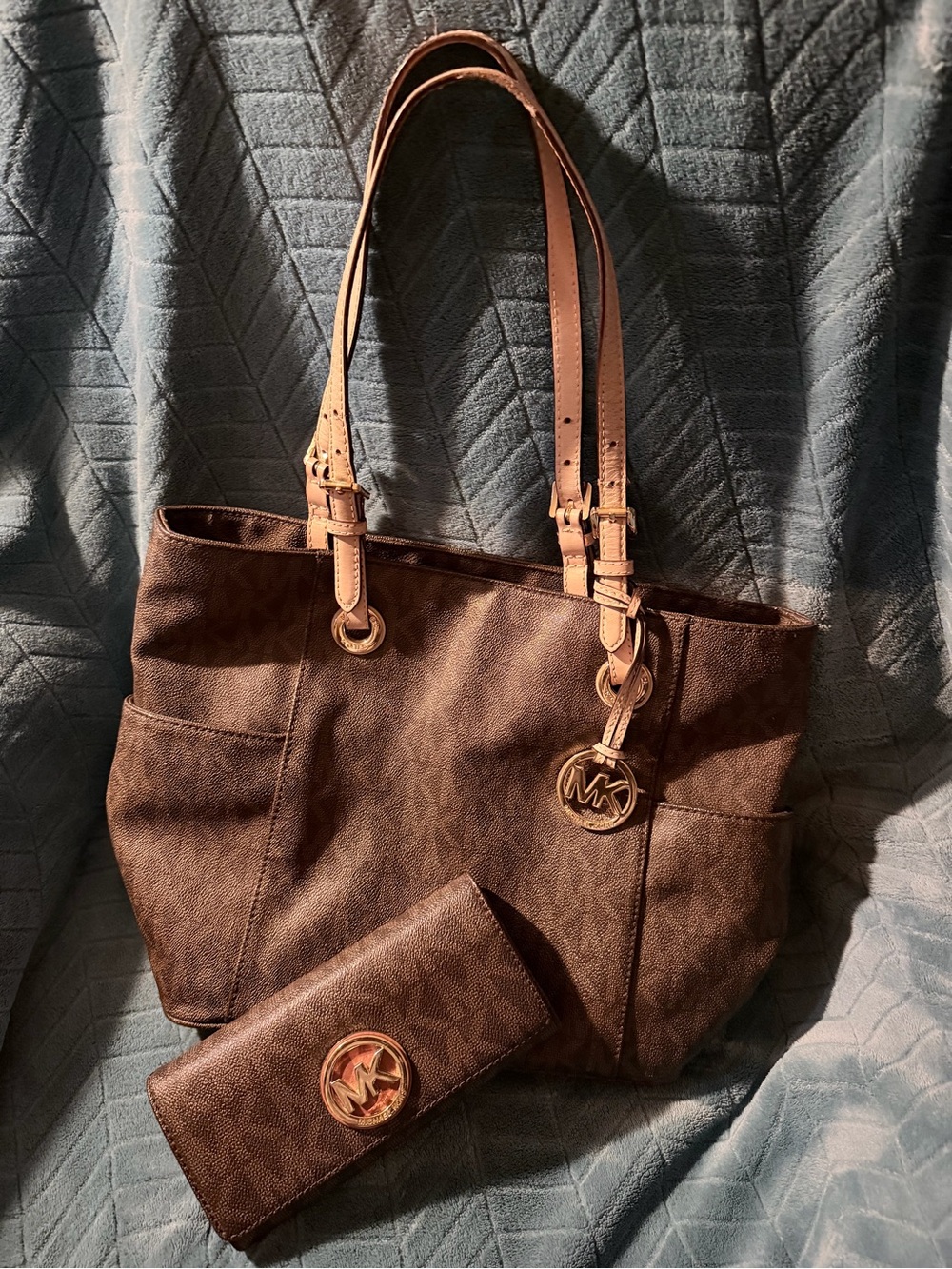 Michael Kors Dark Brown Jet-set Tote with Matching Wallet